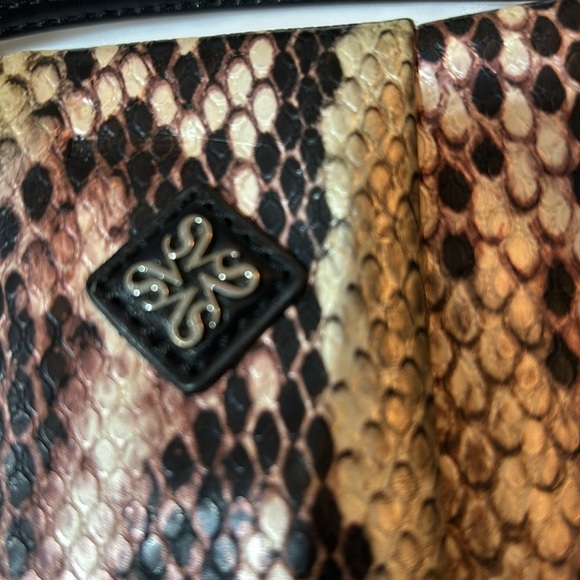 Simply Vera Wang Faux Snakeskin Wristlet Clutch - Picture 2 of 6